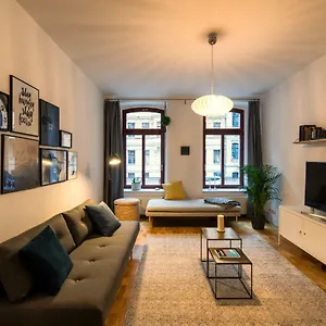  Apartment Waldstraßenviertel